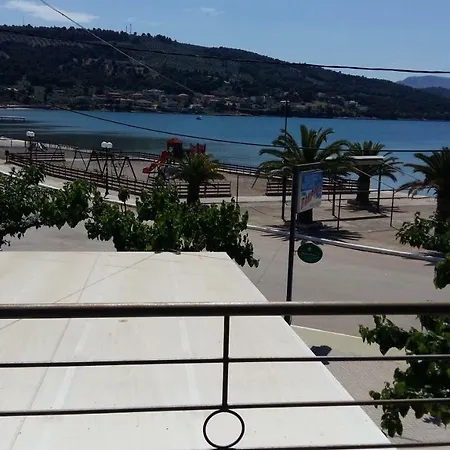 παλιρροια Πανσιόν